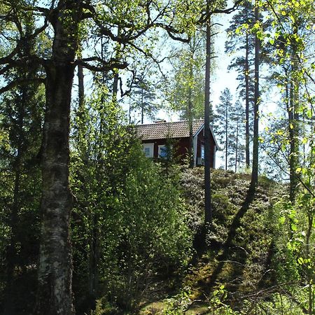 Cabin Near Lake And Beautiful Nature Reserve. Bodafors エクステリア 写真