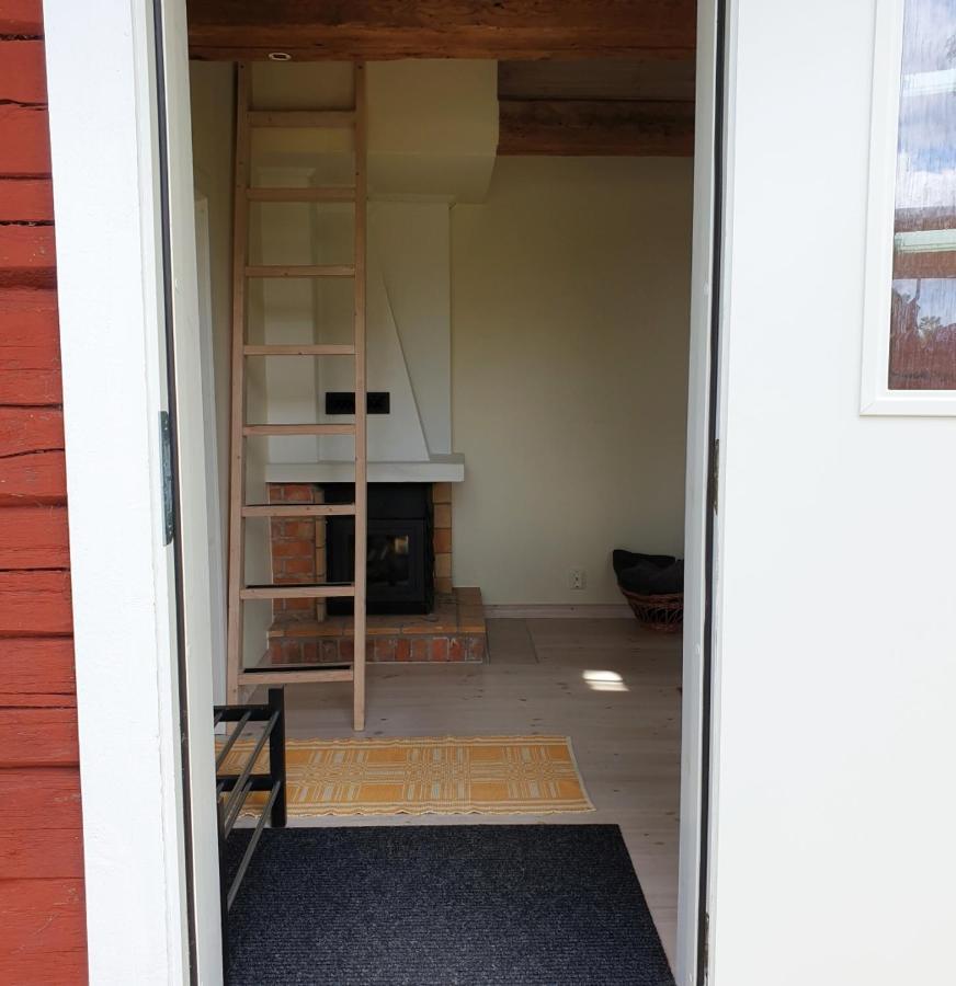 Cabin Near Lake And Beautiful Nature Reserve. Bodafors エクステリア 写真