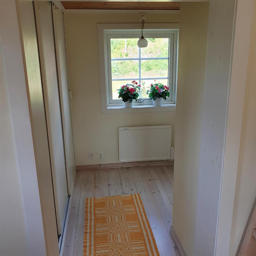 Cabin Near Lake And Beautiful Nature Reserve. Bodafors エクステリア 写真
